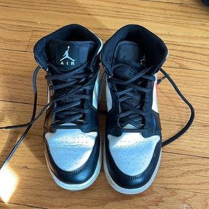 Jordan  Retro 1 Mid size 6.5
